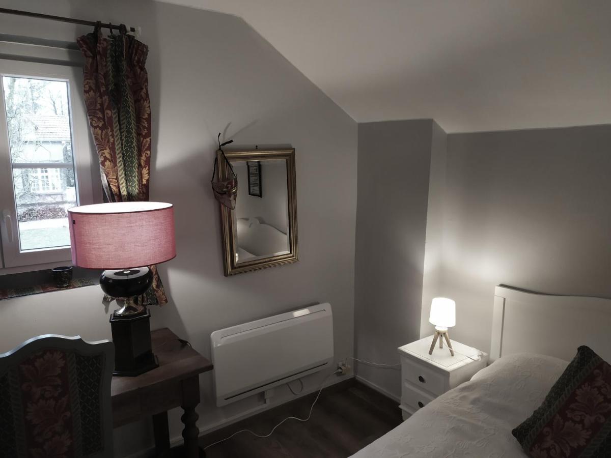 Petit Saint Hubert 1 A 4 Personnes Bed and Breakfast Velles  Eksteriør billede